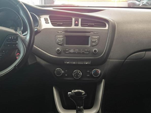 Kia Ceed II с пробегом 2013 года, цена 850 000 рублей, 277040 км, хэтчбек, Автокод Объявления