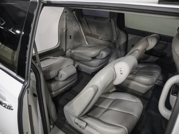Kia Carnival III с пробегом 2018 года, цена 2 949 000 рублей, 115492 км, минивэн, Автокод Объявления