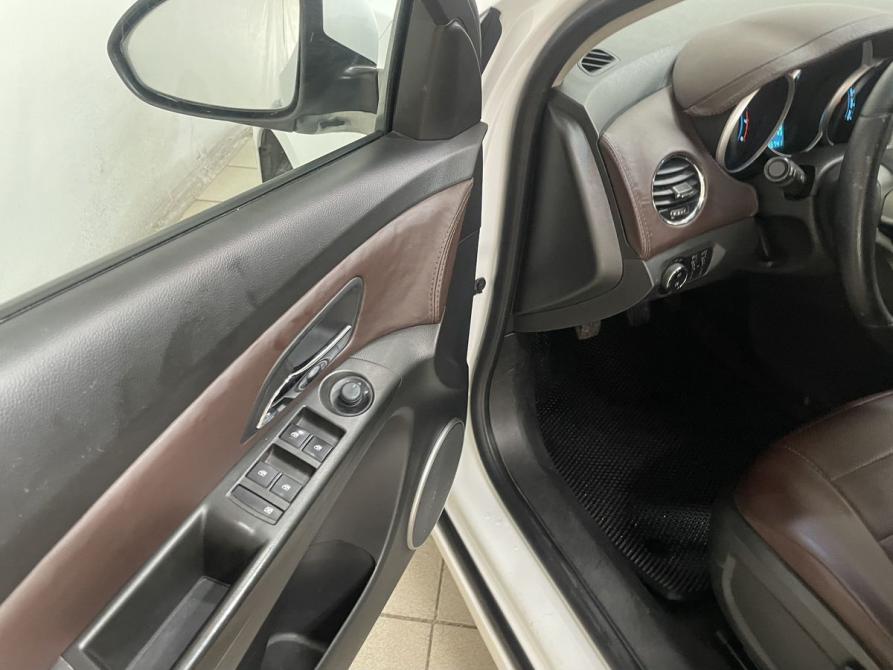 Chevrolet Cruze I Рестайлинг Воронеж  - изображение 17