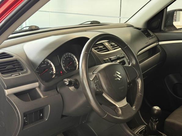 Suzuki Swift IV с пробегом 2013 года, цена 837 000 рублей, 131809 км, хэтчбек, Автокод Объявления