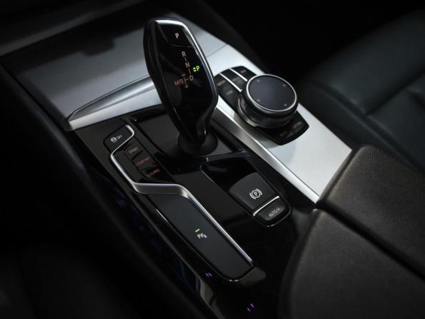 BMW 5 серии VII (G30/G31/G38) с пробегом 2017 года, цена 2 175 000 рублей, 248700 км, седан, Автокод Объявления