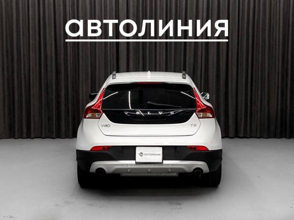 Volvo V40 II с пробегом 2015 года, цена 1 150 000 рублей, 108592 км, хэтчбек, Автокод Объявления