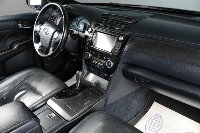 Toyota Camry VII (XV50) Рестайлинг с пробегом 2014 года, цена 1 929 000 рублей, 234000 км, седан, Автокод Объявления