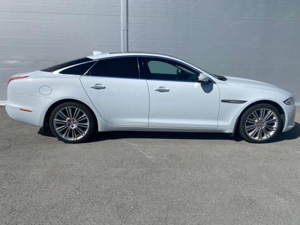 Jaguar XJ IV (X351) Рестайлинг с пробегом 2016 года, цена 3 954 000 рублей, 41953 км, седан, Автокод Объявления