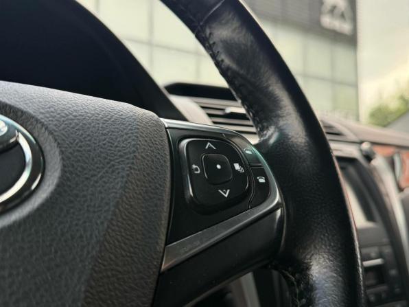 Toyota Camry VII (XV50) Рестайлинг 2 с пробегом 2017 года, цена 2 350 000 рублей, 215006 км, седан, Автокод Объявления