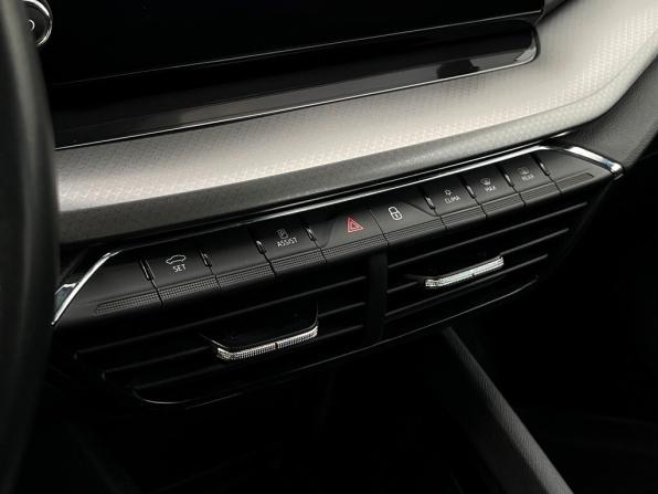 Skoda Octavia IV (A8) с пробегом 2021 года, цена 2 010 200 рублей, 105763 км, лифтбек, Автокод Объявления