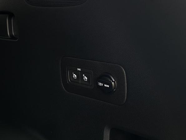 Hyundai Santa Fe IV Рестайлинг с пробегом 2021 года, цена 3 799 000 рублей, 103800 км, внедорожник, Автокод Объявления