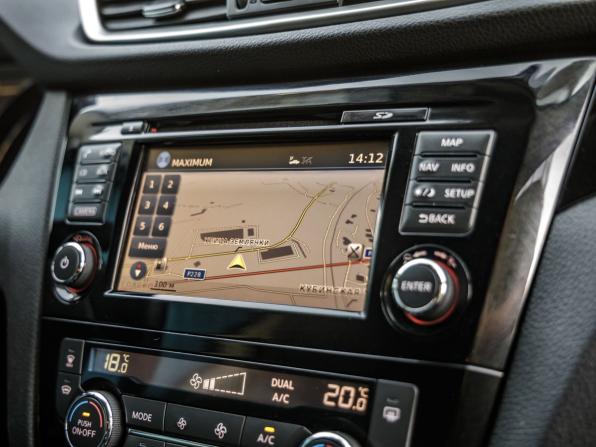 Nissan Qashqai II с пробегом 2017 года, цена 1 698 000 рублей, 111242 км, внедорожник, Автокод Объявления
