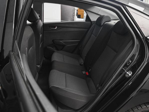 Hyundai Solaris II с пробегом 2018 года, цена 1 299 000 рублей, 154649 км, седан, Автокод Объявления