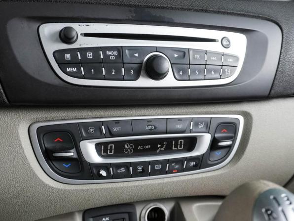 Renault Scenic III с пробегом 2010 года, цена 859 000 рублей, 275167 км, компактвэн, Автокод Объявления