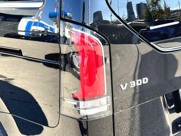 Mercedes-Benz V-Класс III (W447) Рестайлинг 2 с пробегом 2024 года, цена 13 600 000 рублей, 6436 км, минивэн, Автокод Объявления