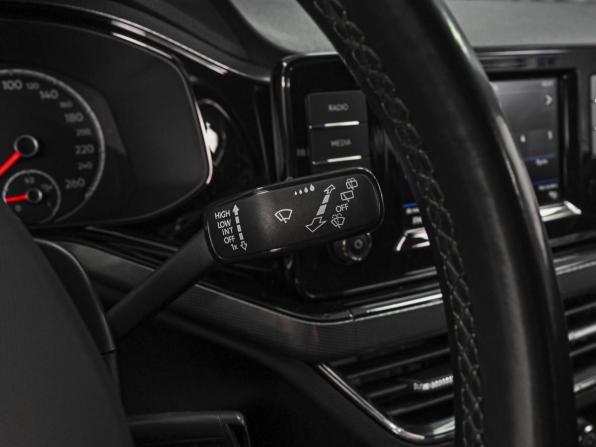 Volkswagen Polo V Рестайлинг с пробегом 2020 года, цена 1 554 000 рублей, 103261 км, седан, Автокод Объявления
