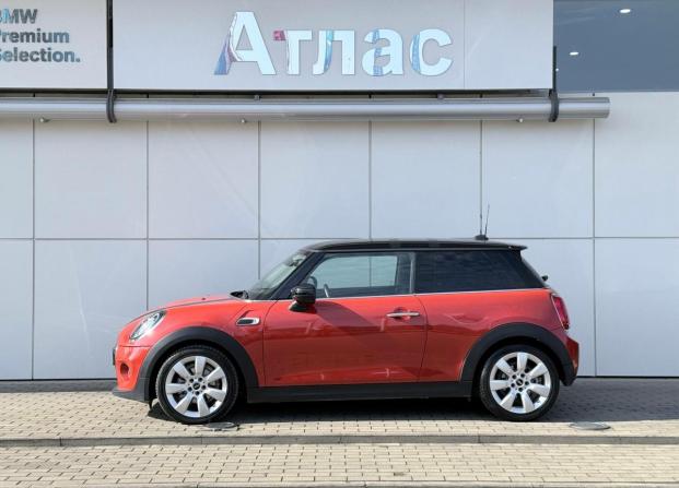 Mini Hatch III (F55/F56) Рестайлинг с пробегом 2021 года, цена 2 490 000 рублей, 22443 км, хэтчбек, Автокод Объявления