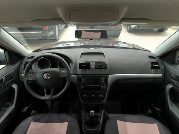 Skoda Yeti I Рестайлинг с пробегом 2017 года, цена 1 580 000 рублей, 55345 км, внедорожник, Автокод Объявления