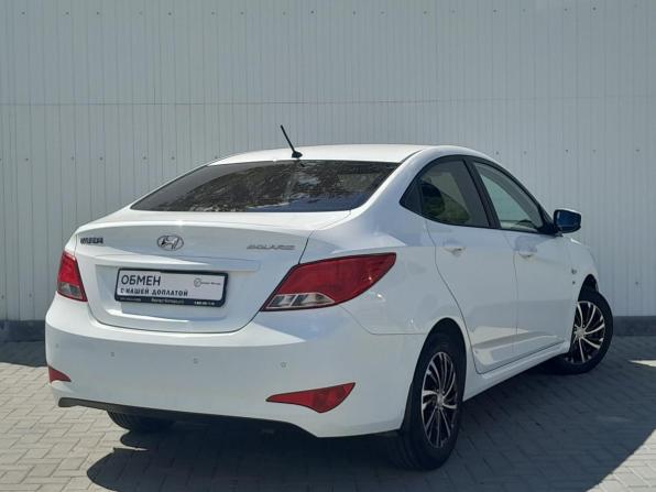 Hyundai Solaris I Рестайлинг с пробегом 2015 года, цена 1 049 000 рублей, 177098 км, седан, Автокод Объявления