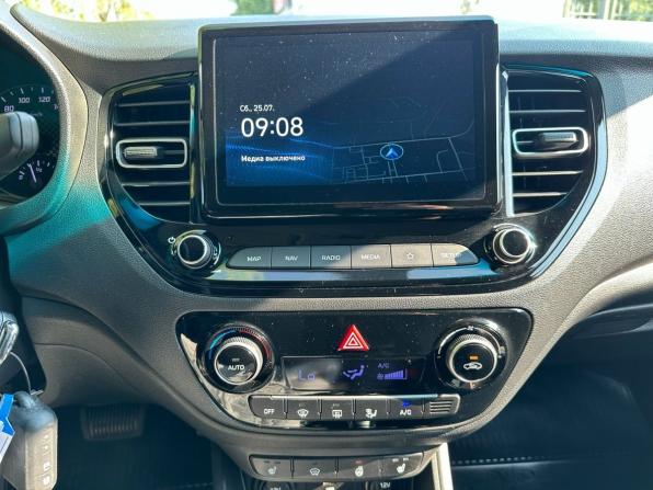 Hyundai Solaris II Рестайлинг с пробегом 2021 года, цена 1 670 000 рублей, 80050 км, седан, Автокод Объявления