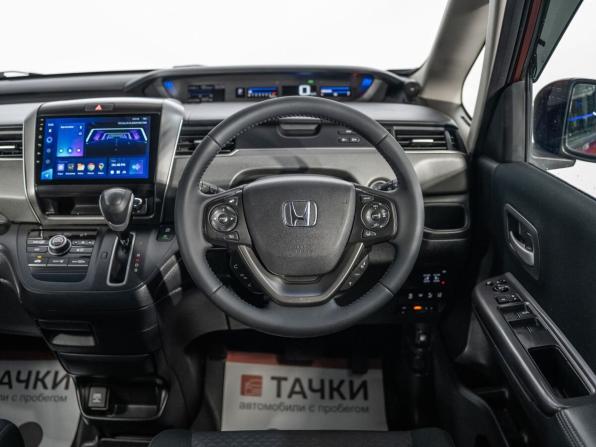 Honda Freed II с пробегом 2017 года, цена 1 385 000 рублей, 166421 км, компактвэн, Автокод Объявления