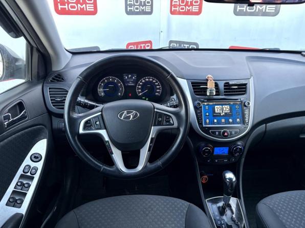 Hyundai Solaris I с пробегом 2012 года, цена 649 990 рублей, 132233 км, хэтчбек, Автокод Объявления