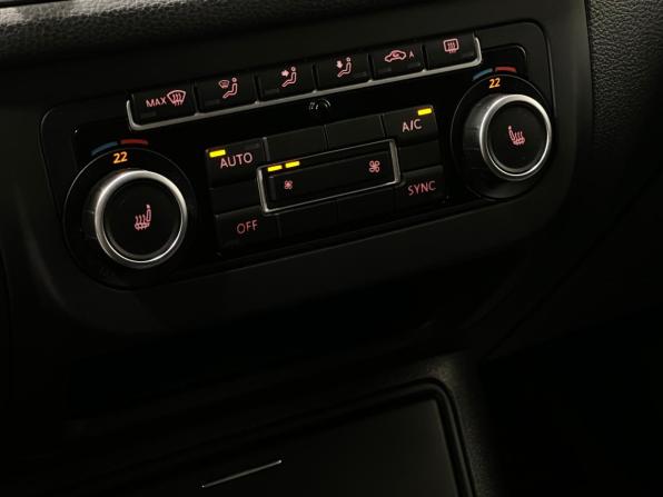 Volkswagen Tiguan I Рестайлинг с пробегом 2012 года, цена 939 000 рублей, 216406 км, внедорожник, Автокод Объявления