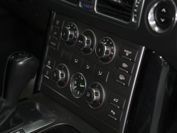 Land Rover Range Rover III Рестайлинг 2 с пробегом 2010 года, цена 2 100 000 рублей, 180000 км, внедорожник, Автокод Объявления