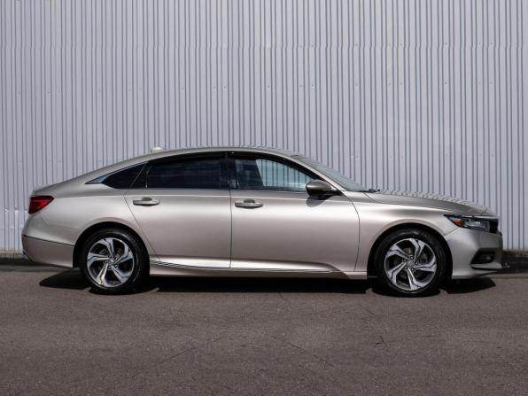 Honda Accord X с пробегом 2018 года, цена 2 150 000 рублей, 124187 км, седан, Автокод Объявления