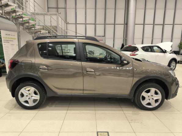 Renault Sandero II с пробегом 2018 года, цена 1 174 000 рублей, 113537 км, хэтчбек, Автокод Объявления