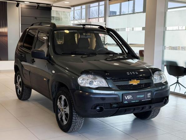 Chevrolet Niva I Рестайлинг с пробегом 2015 года, цена 645 000 рублей, 137623 км, внедорожник, Автокод Объявления