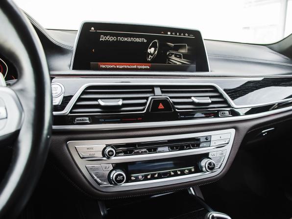 BMW 7 серии VI (G11/G12) Рестайлинг с пробегом 2019 года, цена 5 990 000 рублей, 98326 км, седан, Автокод Объявления