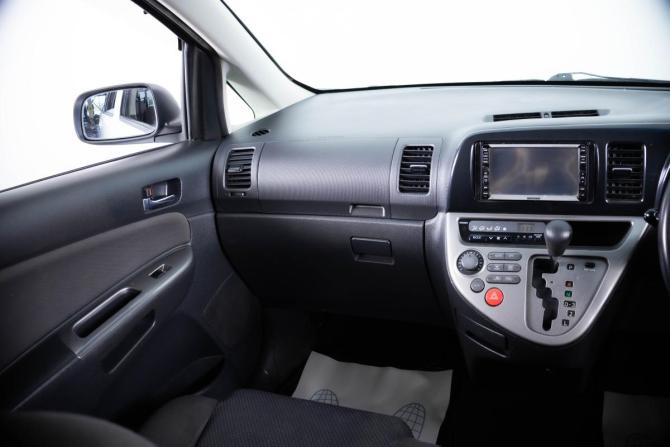 Toyota Wish I с пробегом 2005 года, цена 679 000 рублей, 226549 км, компактвэн, Автокод Объявления