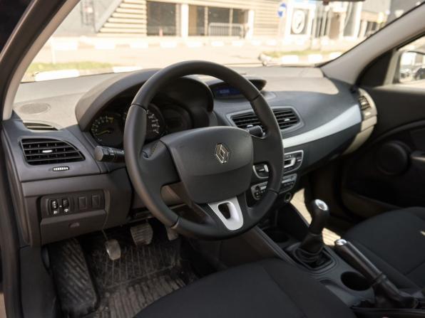 Renault Fluence I с пробегом 2011 года, цена 528 000 рублей, 275823 км, седан, Автокод Объявления