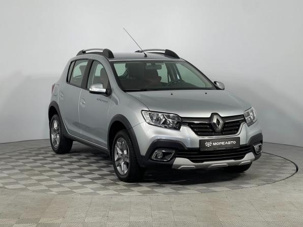 Renault Sandero II Рестайлинг с пробегом 2021 года, цена 1 455 000 рублей, 62870 км, хэтчбек, Автокод Объявления