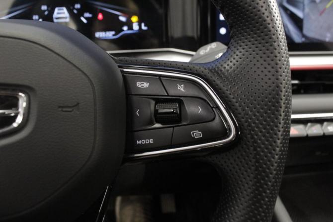 Geely Coolray I Рестайлинг с пробегом 2024 года, цена 2 170 000 рублей, 36155 км, внедорожник, Автокод Объявления