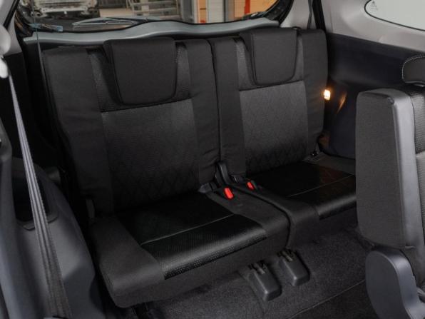 Toyota Veloz с пробегом 2023 года, цена 4 249 000 рублей, 38 км, минивэн, Автокод Объявления