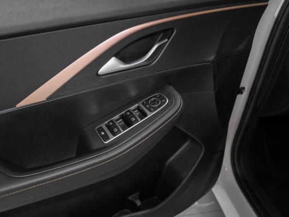 Omoda C5 I с пробегом 2023 года, цена 1 880 000 рублей, 54302 км, внедорожник, Автокод Объявления