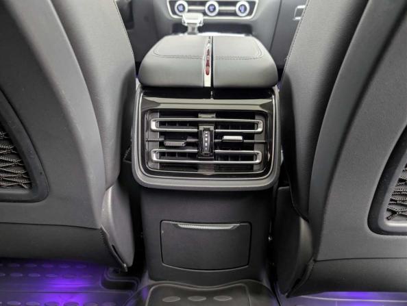 Hongqi HS5 I Рестайлинг с пробегом 2024 года, цена 3 535 000 рублей, 22271 км, внедорожник, Автокод Объявления