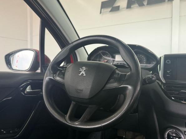 Peugeot 208 I с пробегом 2014 года, цена 670 000 рублей, 142140 км, хэтчбек, Автокод Объявления