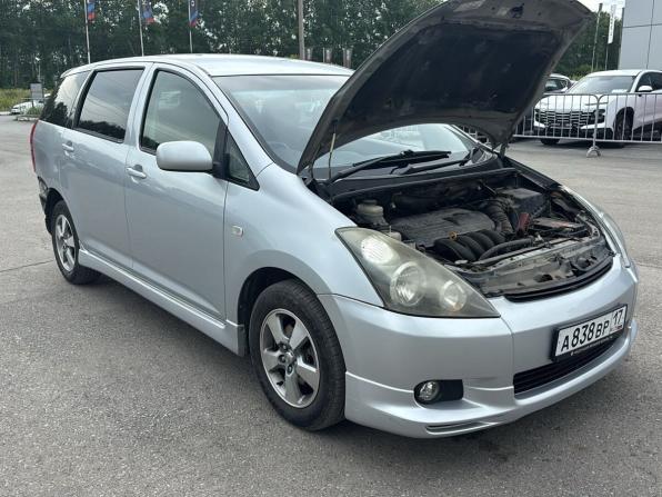 Toyota Wish I с пробегом 2004 года, цена 390 000 рублей, 299999 км, компактвэн, Автокод Объявления