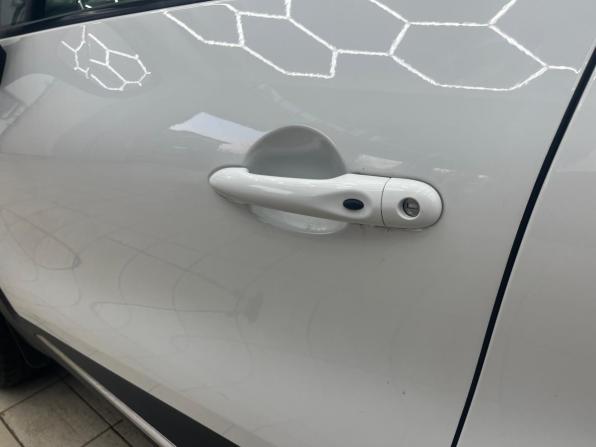 Renault Kaptur I Рестайлинг с пробегом 2021 года, цена 1 260 000 рублей, 51137 км, внедорожник, Автокод Объявления