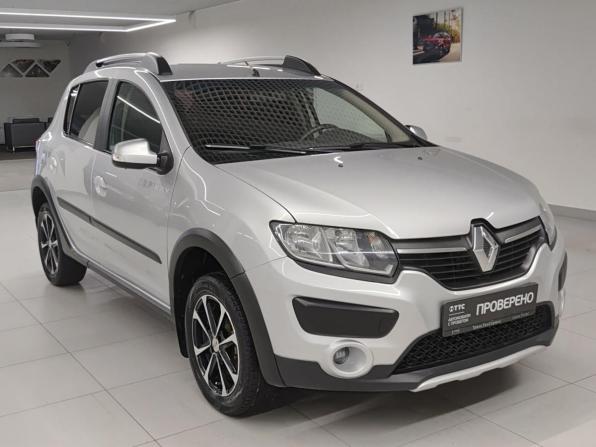 Renault Sandero II с пробегом 2016 года, цена 899 000 рублей, 137771 км, хэтчбек, Автокод Объявления