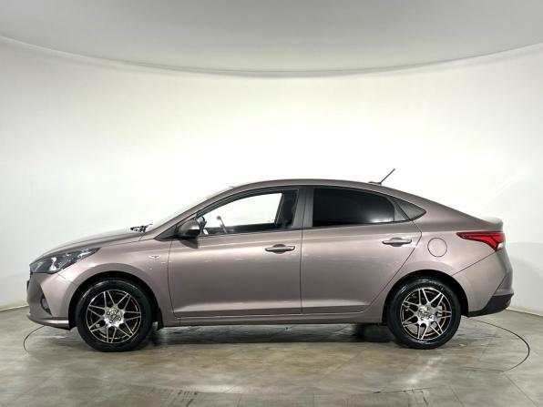 Hyundai Solaris II Рестайлинг с пробегом 2021 года, цена 1 500 000 рублей, 62835 км, седан, Автокод Объявления