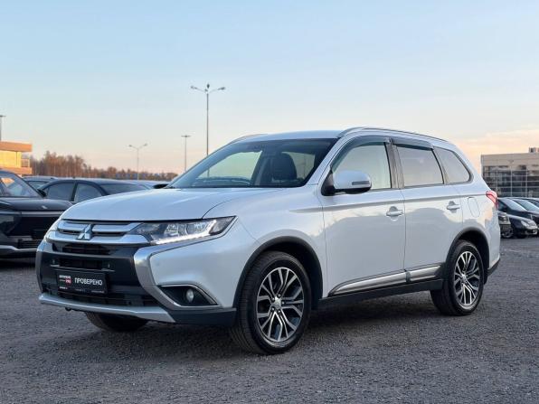 Mitsubishi Outlander III Рестайлинг 2 с пробегом 2017 года, цена 1 465 000 рублей, 201000 км, внедорожник, Автокод Объявления
