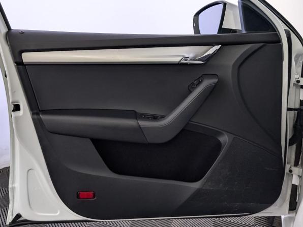 Skoda Octavia III (A7) Рестайлинг с пробегом 2019 года, цена 1 770 000 рублей, 94440 км, лифтбек, Автокод Объявления