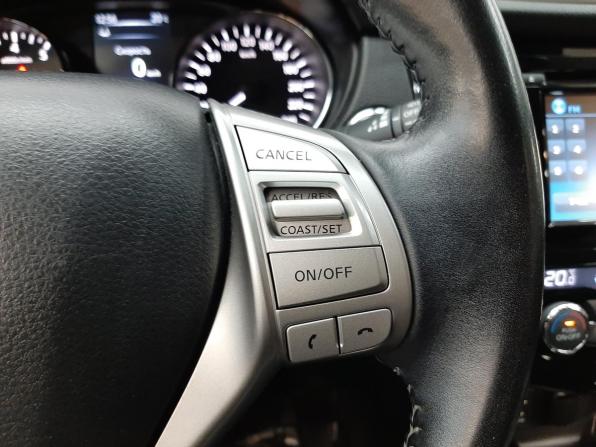 Nissan Qashqai II с пробегом 2018 года, цена 1 940 000 рублей, 129941 км, внедорожник, Автокод Объявления