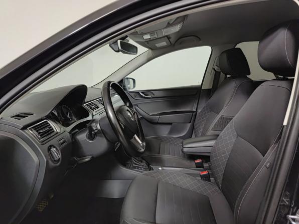 Skoda Rapid I с пробегом 2016 года, цена 935 000 рублей, 239471 км, лифтбек, Автокод Объявления