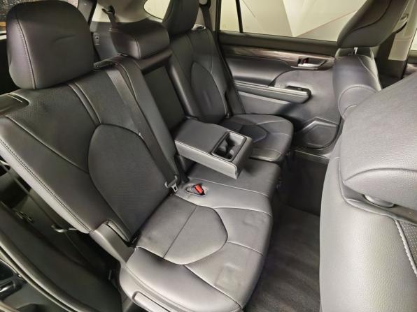 Toyota Highlander IV (XU70) с пробегом 2023 года, цена 4 799 000 рублей, 50330 км, внедорожник, Автокод Объявления