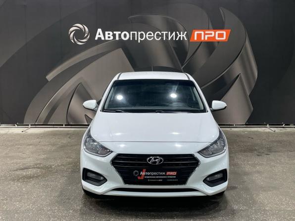 Hyundai Solaris II с пробегом 2017 года, цена 1 180 000 рублей, 120708 км, седан, Автокод Объявления