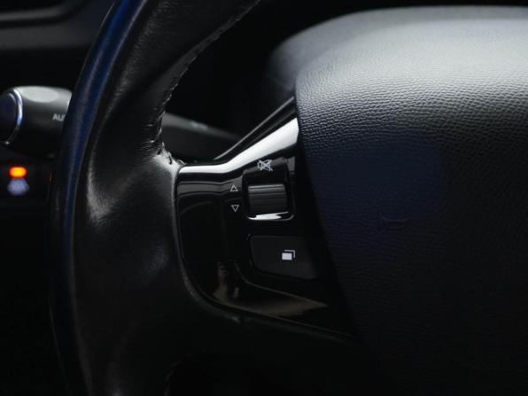 Peugeot 308 II Рестайлинг с пробегом 2020 года, цена 1 549 077 рублей, 143814 км, универсал, Автокод Объявления