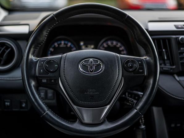 Toyota RAV4 IV (XA40) Рестайлинг с пробегом 2017 года, цена 2 490 000 рублей, 87948 км, внедорожник, Автокод Объявления
