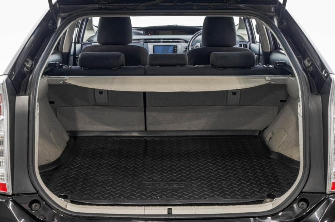 Toyota Prius III Рестайлинг (XW30) с пробегом 2014 года, цена 1 199 000 рублей, 149000 км, лифтбек, Автокод Объявления