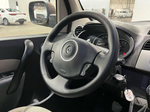 Renault Kangoo II с пробегом 2012 года, цена 895 000 рублей, 98299 км, компактвэн, Автокод Объявления